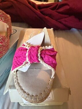Bandolino Hot Pink Bow Slide Sandals with Cream Trim